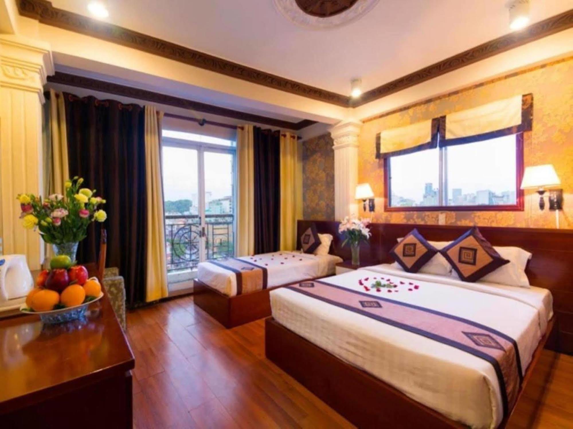 Cosmo Square Hotel Bandar Ho Chi Minh Luaran gambar
