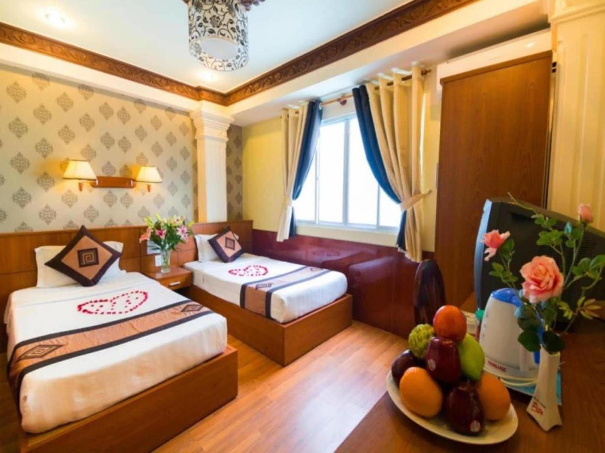 Cosmo Square Hotel Bandar Ho Chi Minh Luaran gambar